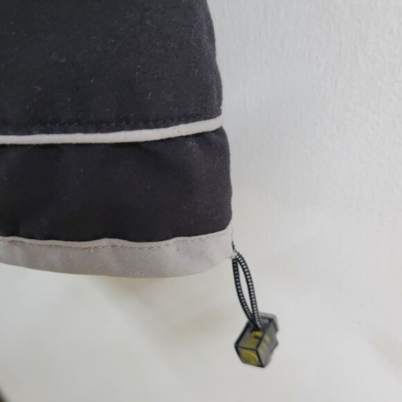 Reebok Woman's Light Weight Jacket - Picture 4 of 7